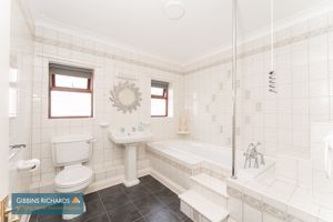 En-suite Bathroom- click for photo gallery